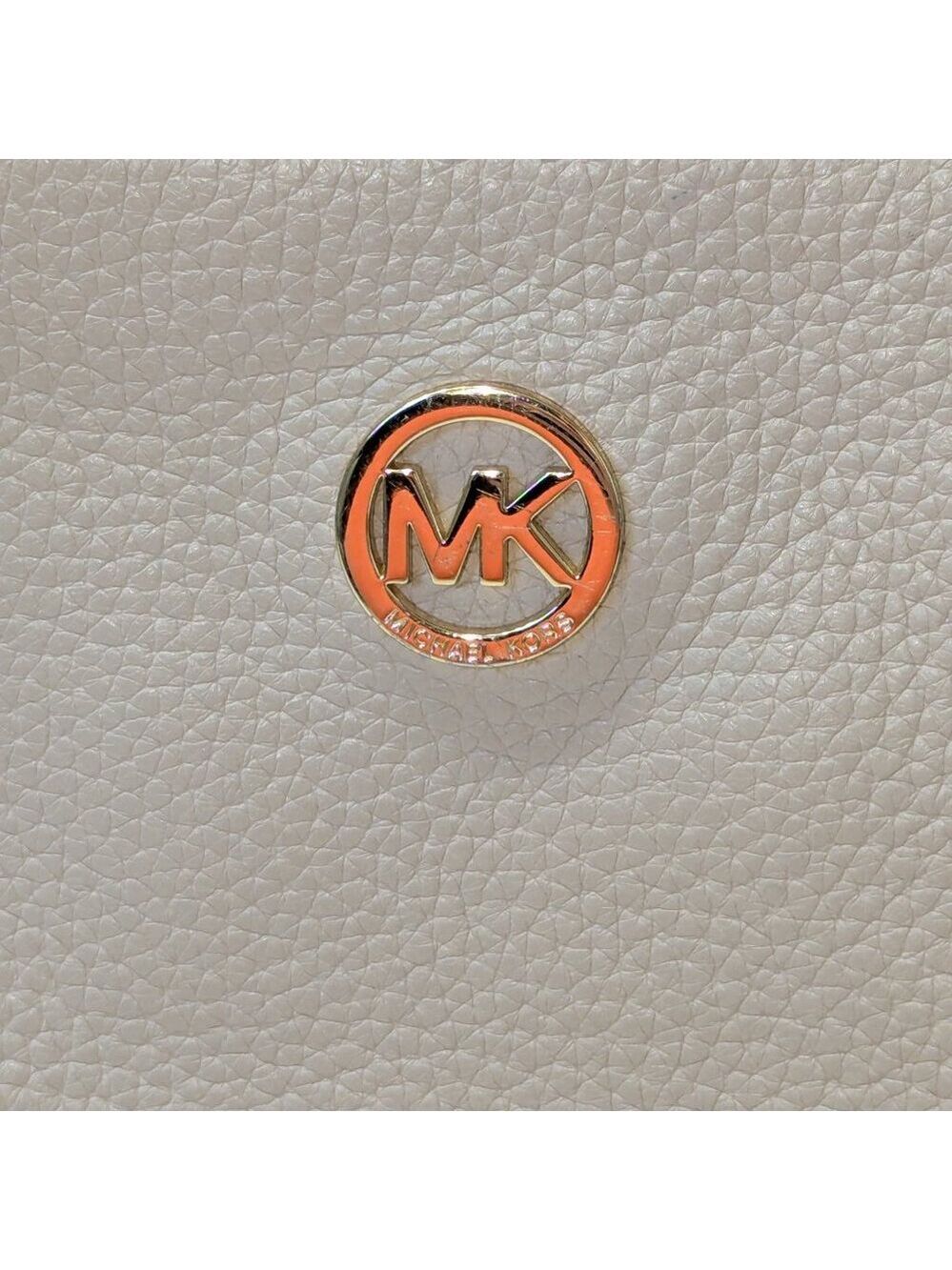 Michael Kors Cream Clutch Wristlet - Picture 4 of 5